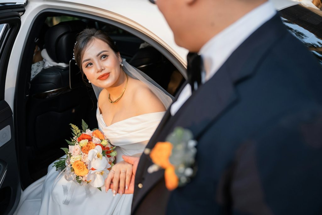 How to Choose the Perfect Wedding Limo Without the Stress