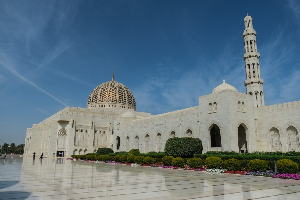 Chauffeur & Limo Services in Muscat, Oman — Airport Transfers, City Rides & Tours
