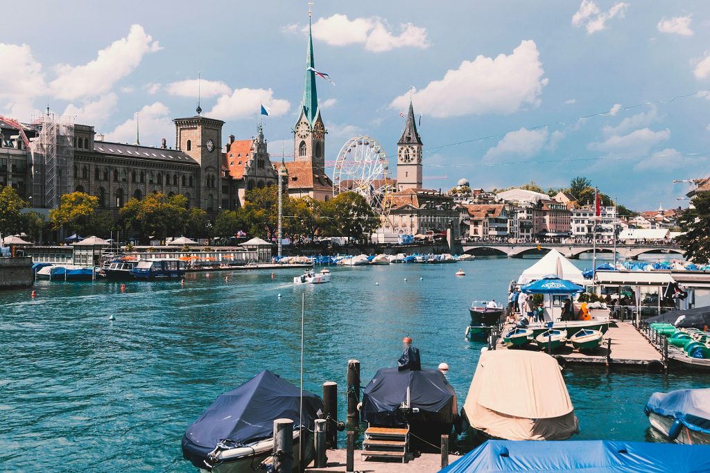 Airport Limo Transfers in Switzerland: ZRH, GVA & BSL — What to Expect