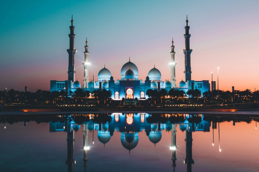 Chauffeur Services in Dubai and Abu Dhabi: What to Expect and What It Costs