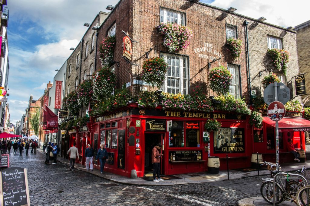 Limo Hire in Dublin: The Complete Guide to Chauffeur Services, Prices & How to Book