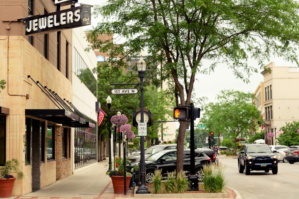 Wedding Limos in Fargo, North Dakota: What Couples Need to Know