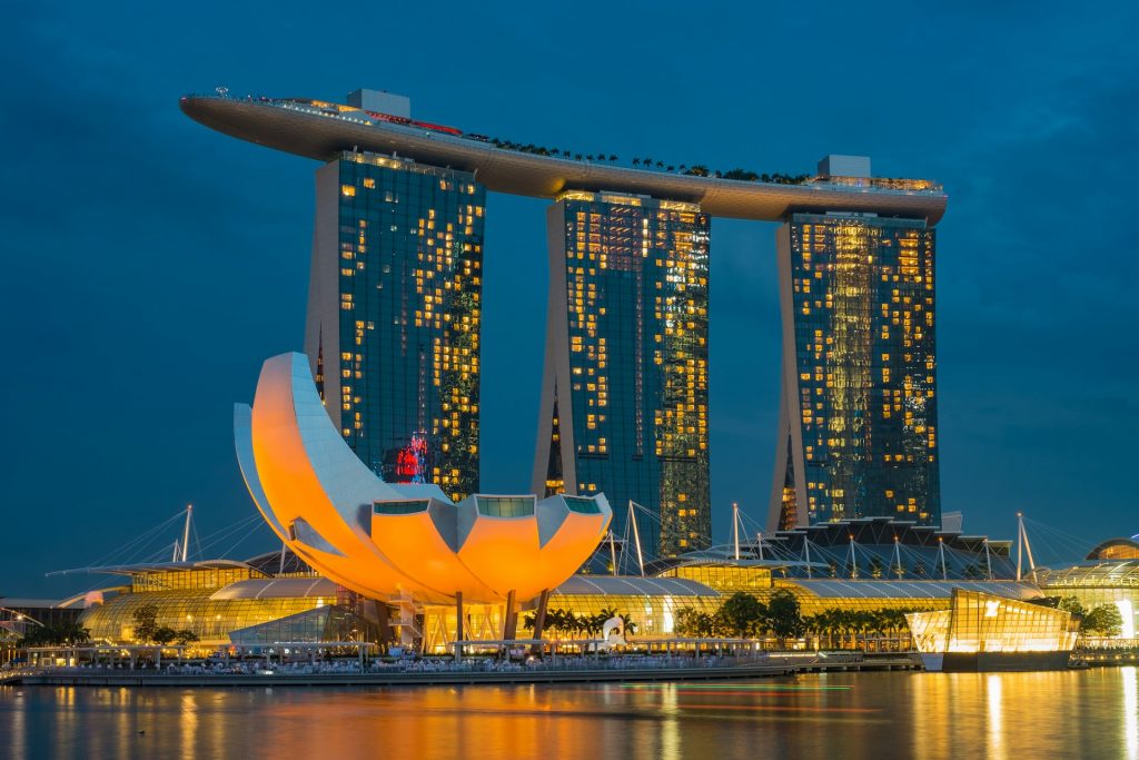 Booking a Limo in Singapore: Prices, Vehicle Types & Local Regulations Explained